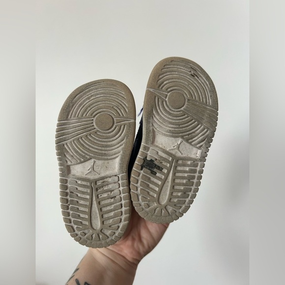 Nike Air Jordan 1 Mid "Dark Concord" Purple Black (PS) Size: 5C - Picture 4 of 8